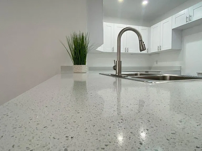 22011 Catherine Ave — Photo 6