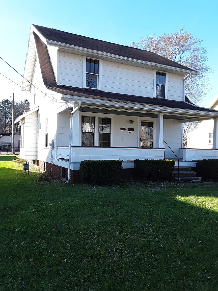 4717 Wiseland Ave SE photo 1