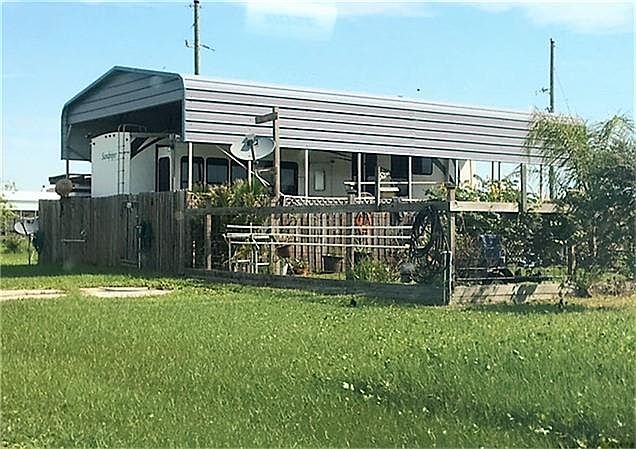 1st image of 913 O'Neil Rd
