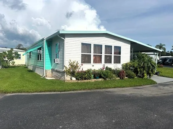 5270 Wisteria Cir, New Port Richey, FL 34653