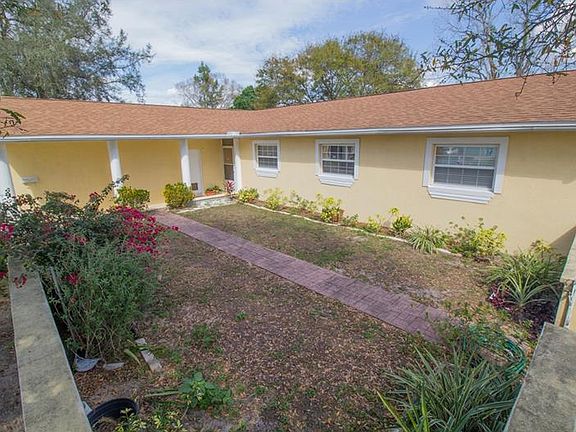 2nd image of 1717 Sprucewood Ln