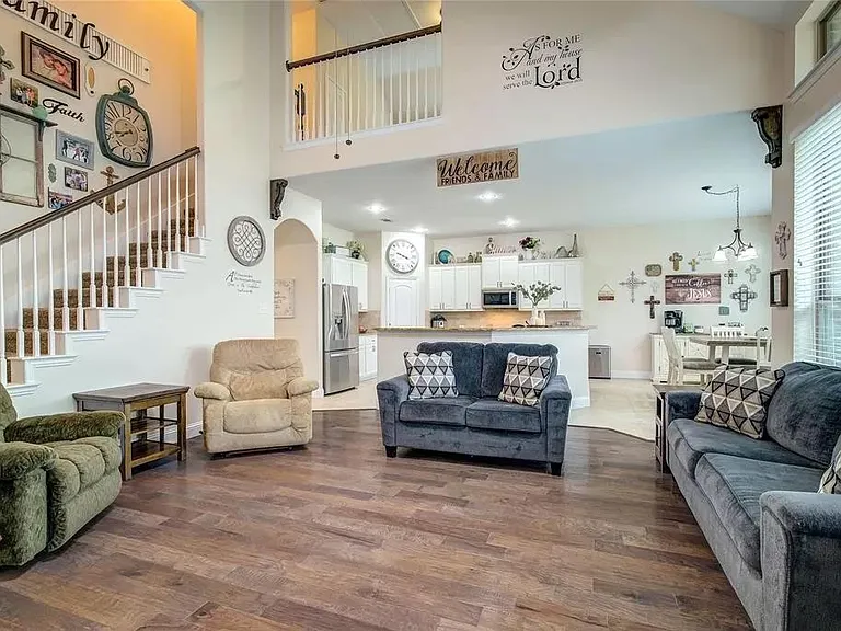 309 Midnight Dr — Photo 10