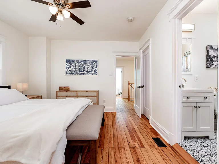6026 Scanlan Ave — Photo 8