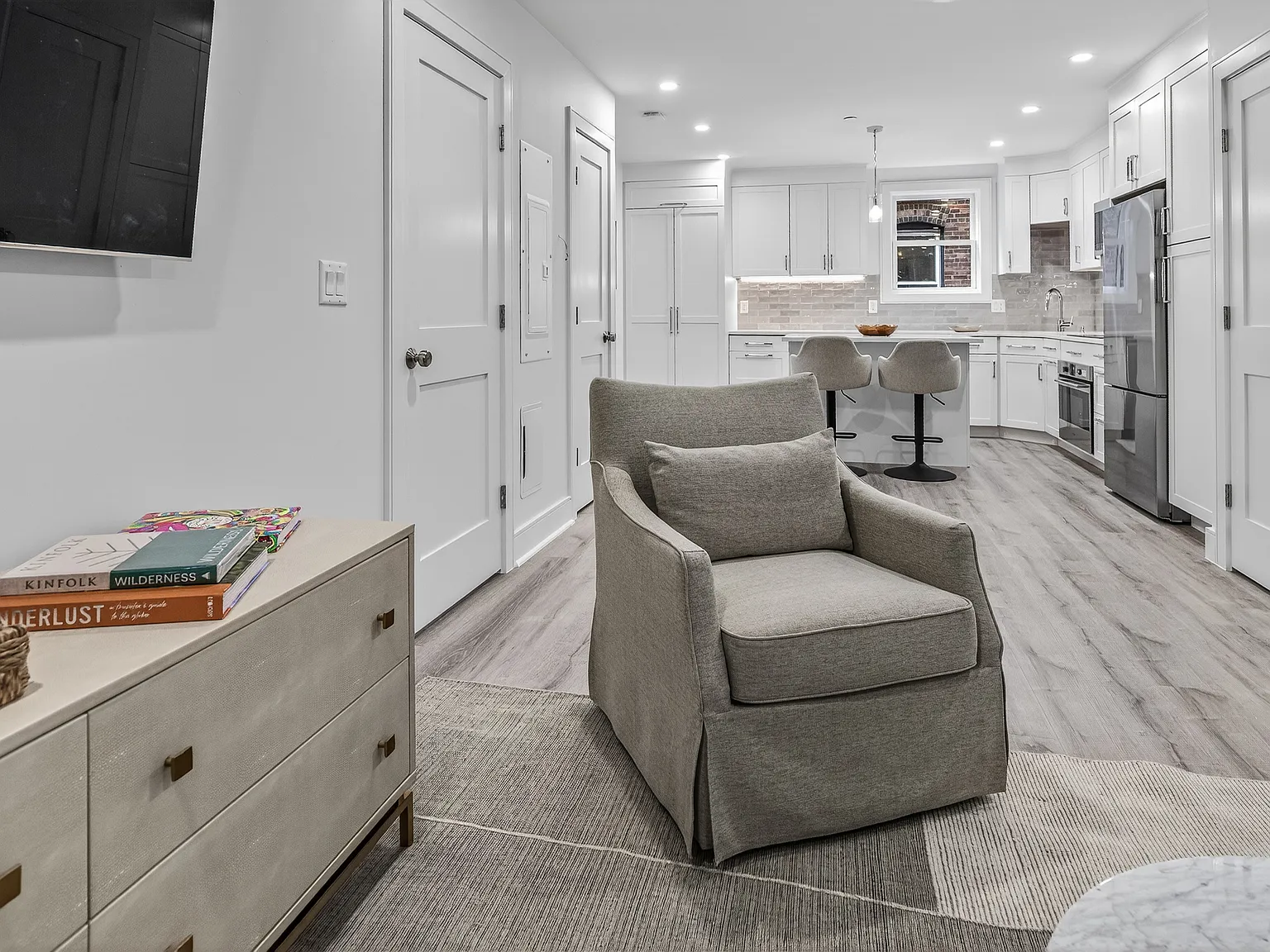 2 bed, 775 sqft, $5,500 — Photo 4