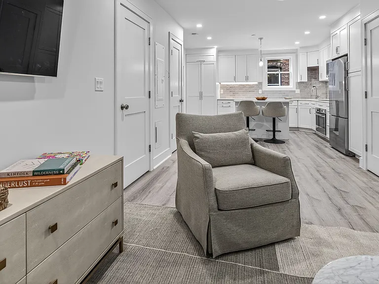 149 Charles St #3 — Photo 4