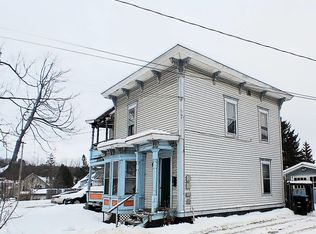 12 Pleasant St, Barre, VT 05641