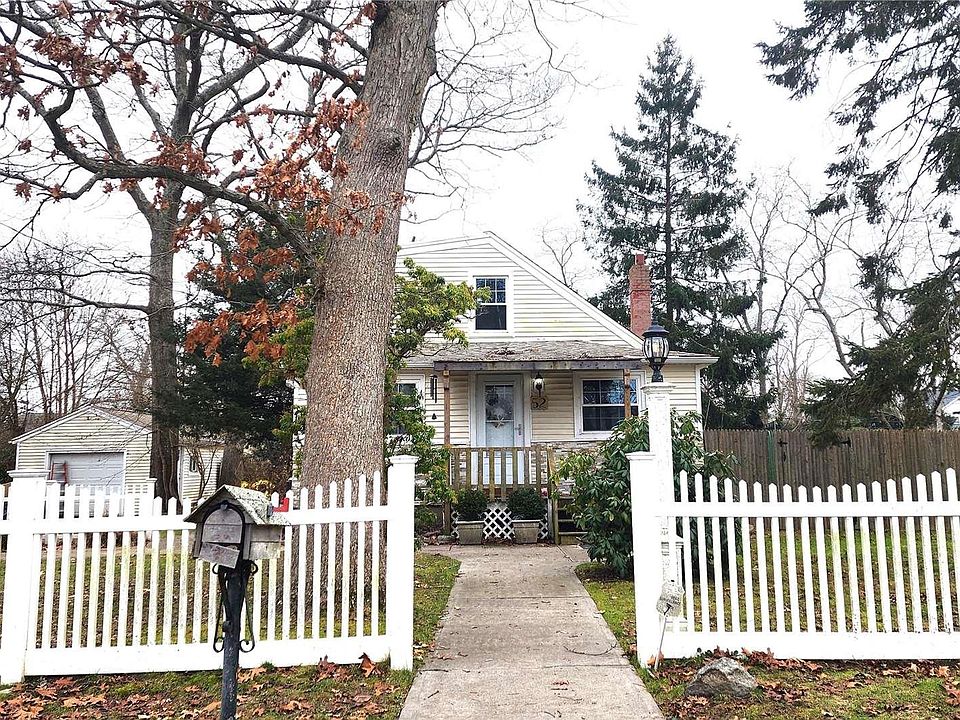 1st image of 52 Hemlock Drive