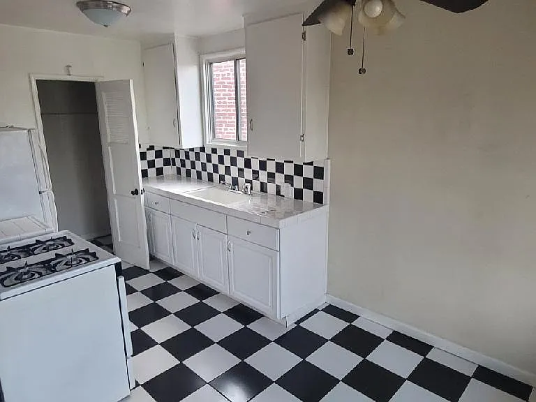2220 Brenta Pl #5 — Photo 6