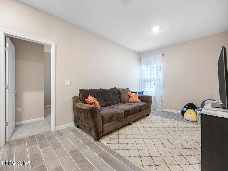 1780 Amberly Dr — Photo 34
