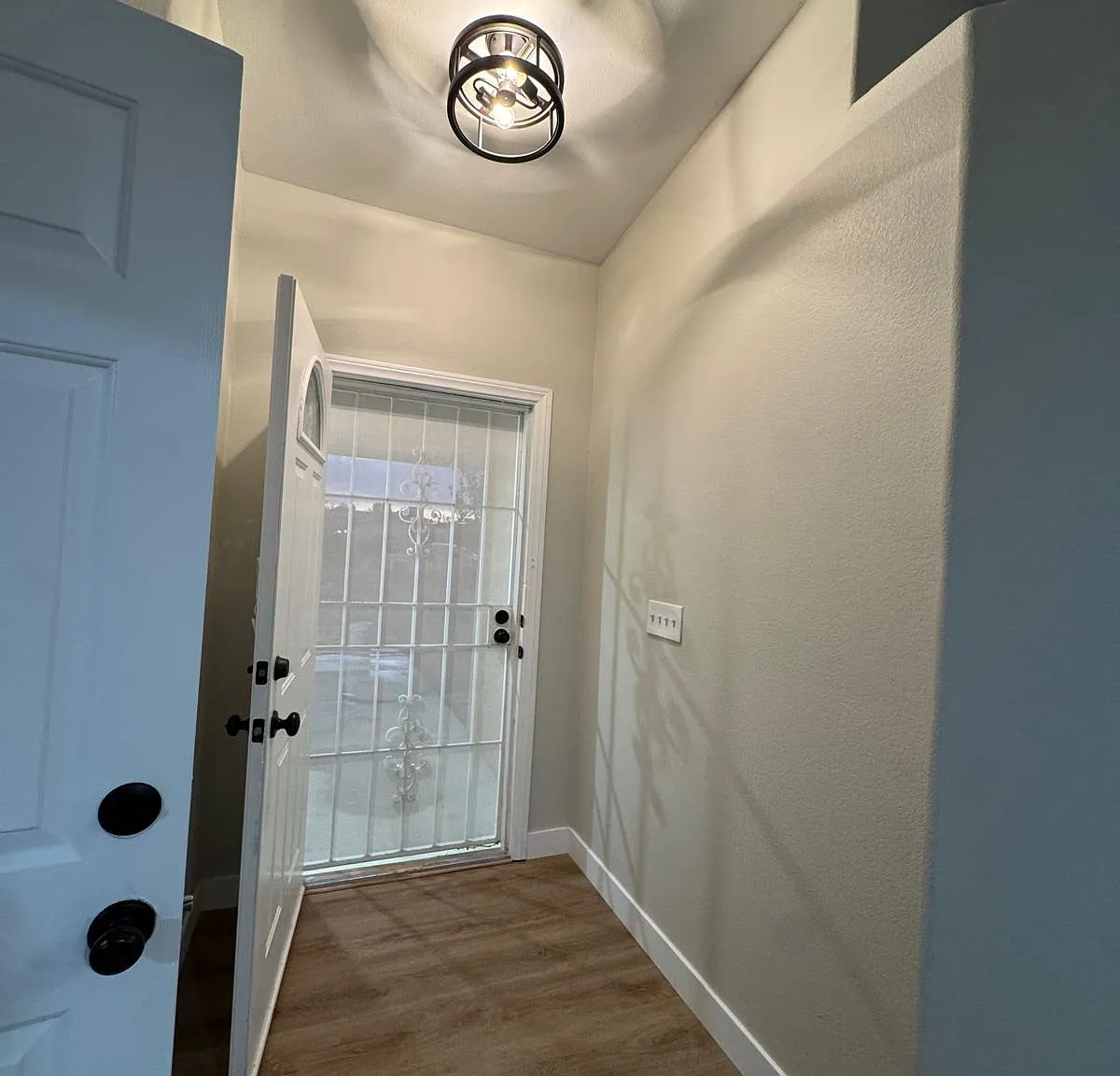 3 bed, 1349 sqft, $2,250 — Photo 1