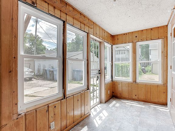 Back private 2 season porch