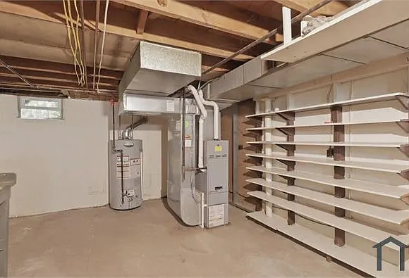3 bed, 1080 sqft, $2,300 — Photo 4