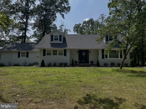 8 E Forest Glen Dr, Millville, NJ 08332