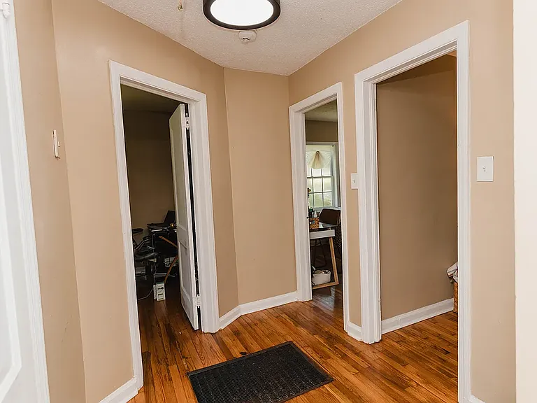 131 Howell Rd — Photo 9