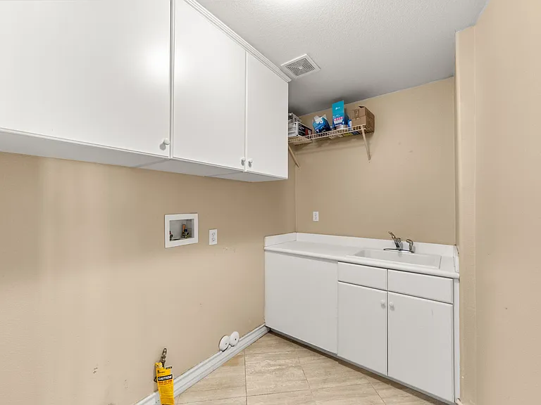7711 Lady Banks Loop — Photo 12