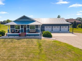 38509 129th St, Aberdeen, SD 57401