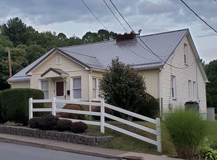516 Greenbrier Ave, Rainelle, WV 25962