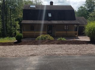 15 Colonels Ridge Rd, Mountain Top, PA 18707