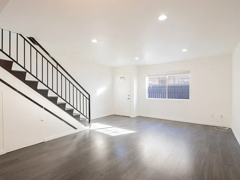 1817 Garfield Pl — Photo 21