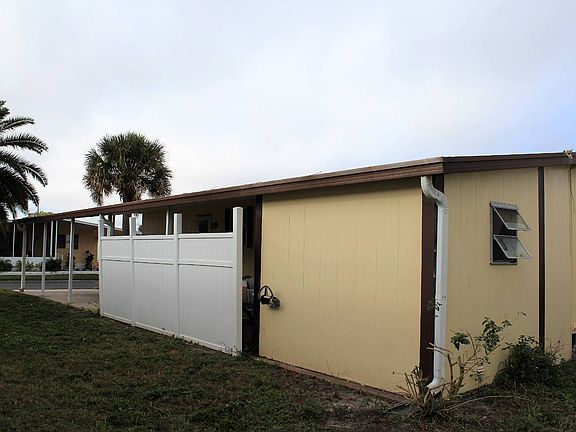 4th image of 7921 Homer Ave