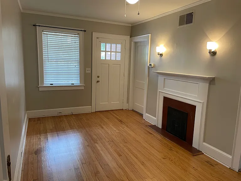 Living Room facing front door to Dock Street