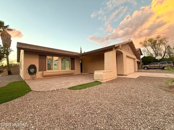 7640 S Camino Escarpado, Tucson, AZ 85746