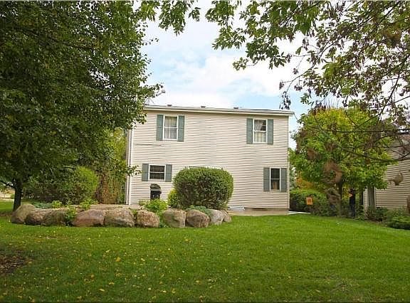 5th image of 2638 N Sylvania Ave