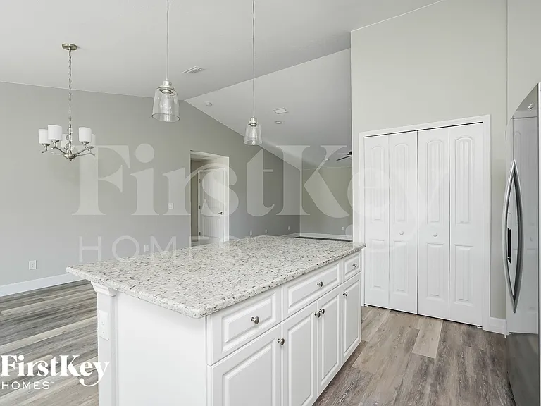 5298 Murphy St — Photo 6