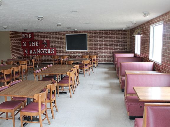 2nd image of 546 S Main Street