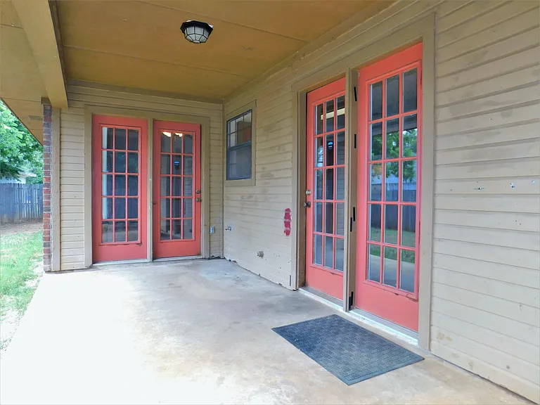 3008 Anysa Ln — Photo 20