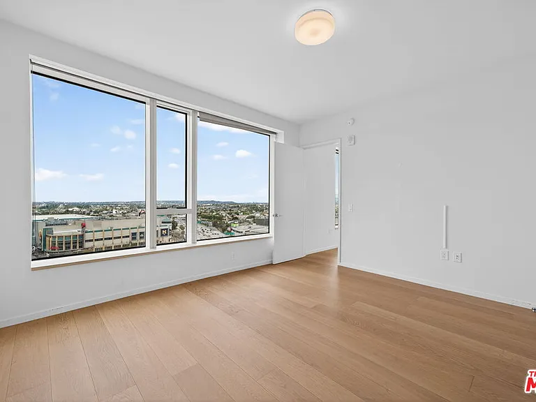 889 Francisco St #1806 — Photo 11