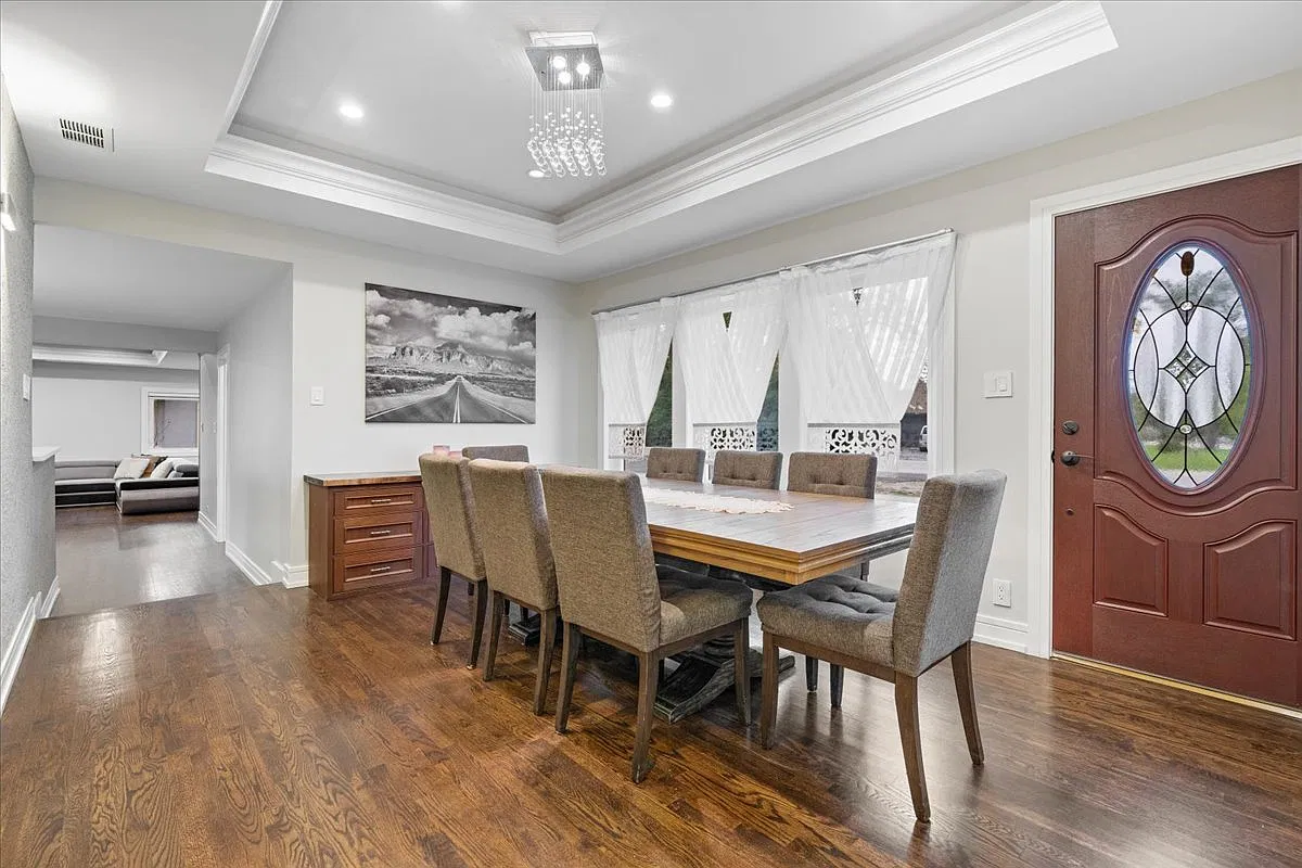 3 bed, $3,500 — Photo 4