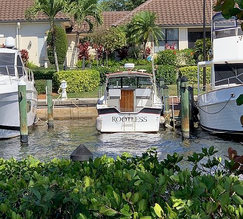 4th image of 12764 Yacht Club Cir
