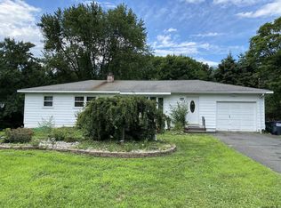 5 Albert Dr, Troy, NY 12182