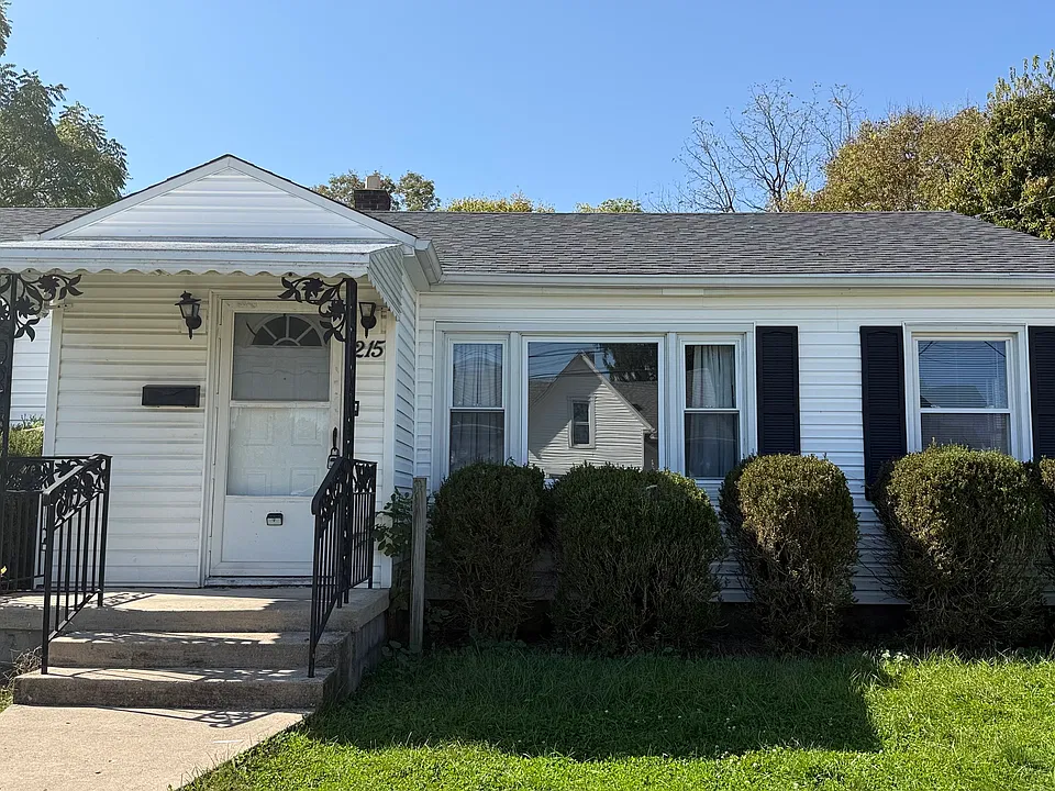215 N Walnut St