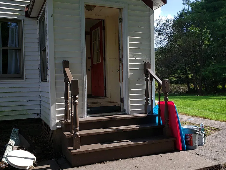 River St — Photo 2