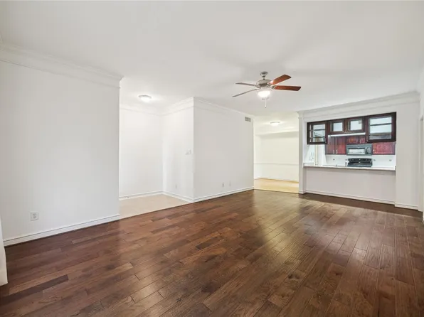 2700 Revere St APT 101, Houston, TX 77098