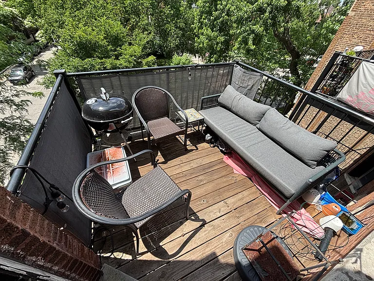 4701 N Malden St #3 — Photo 4