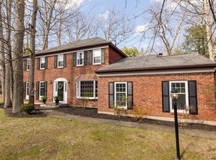 63 Middlesex Dr, Slingerlands, NY 12159