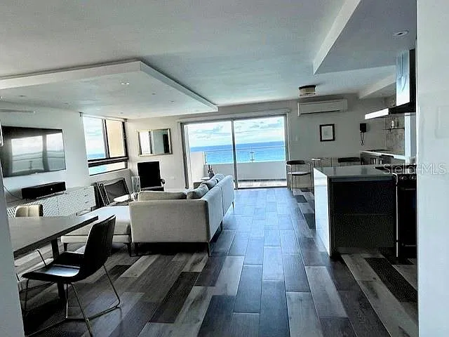 Isla Verde — Photo 10