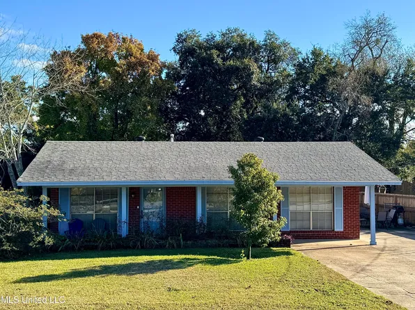 213 E 2nd St, Long Beach, MS 39560