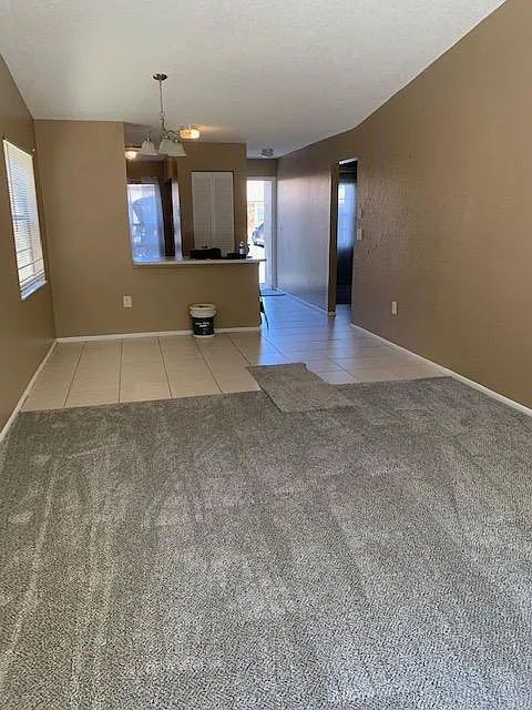 2 bed, 927 sqft, $1,600 — Photo 4