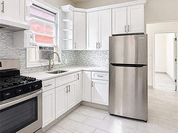 2nd image of 188 Brighton 10th St