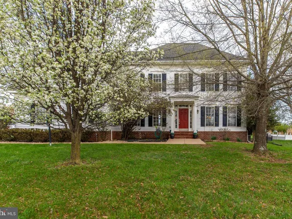 13300 April Cir, Lovettsville, VA 20180