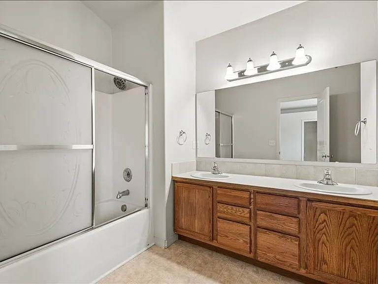 5708 Ochoco Ln — Photo 18
