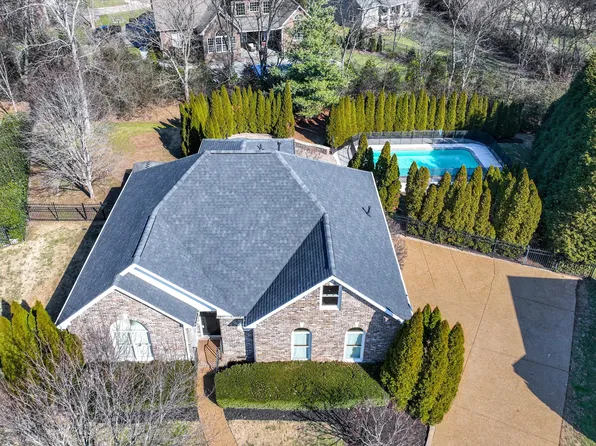 1812 Kara Ct, Spring Hill, TN 37174