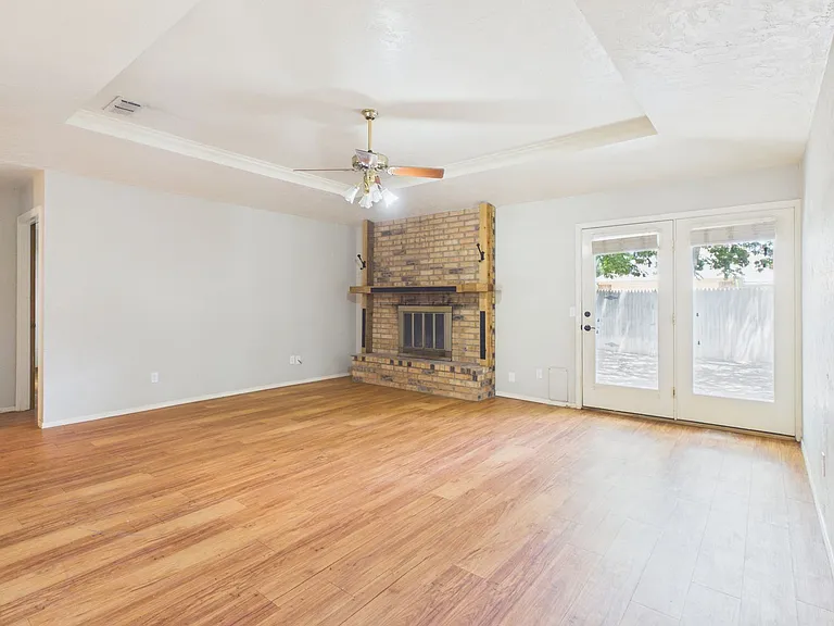 5822 Syracuse Dr — Photo 16