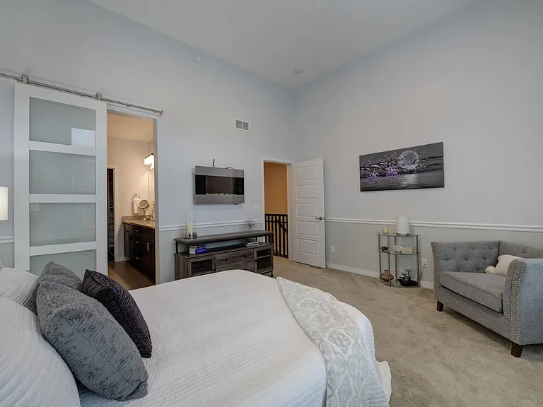 2323 Buttercup Ct — Photo 27