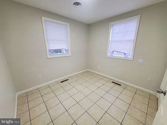 5th image of 185 Kinsley Rd