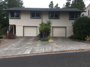 2209 10th St #2209, Florence, OR 97439